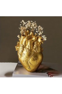 Декоративна ваза у вигляді людського серця золота